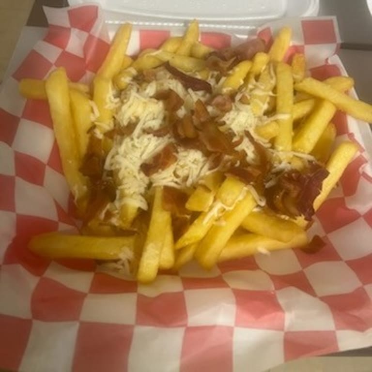 Delicious cheese fries just for you