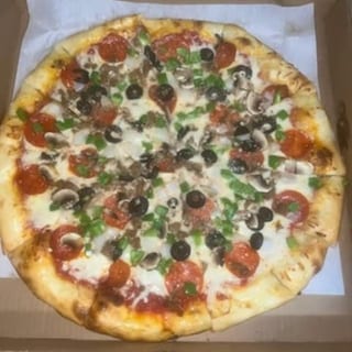 Deluxe Pizza